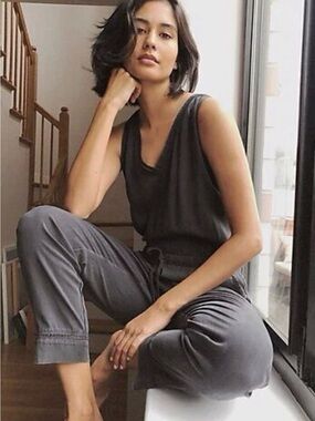cloth & stone Charcoal Gray Sleeveless Cropped Jumpsuit with Drawstring